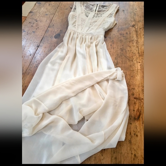 Miss Selfridge Dresses & Skirts - Gorgeous lace cream dress size 8 wedding summer